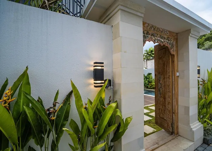 White Light 3br Pool With Rooftop By Bali Bliss